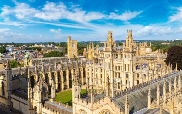 Les villes universitaires: Cambridge-Oxford