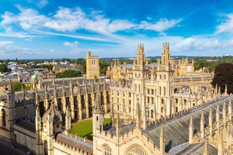 Les villes universitaires: Cambridge-Oxford